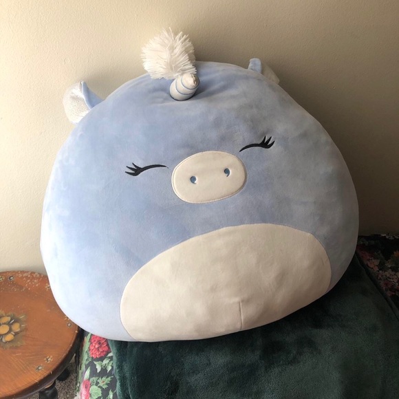 Giant squishmallow - Picture 2 of 2
